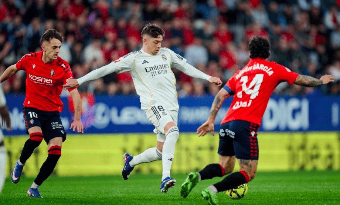 豪门狂欢夜：皇马1-2惨遭绝杀爆冷 曼城2-1纽卡距枪手2分 巴黎3-0